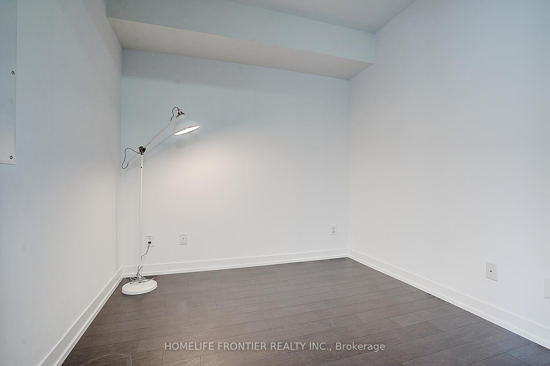 2 Bedrooms Condo at 85 Wood,  Toronto For sale