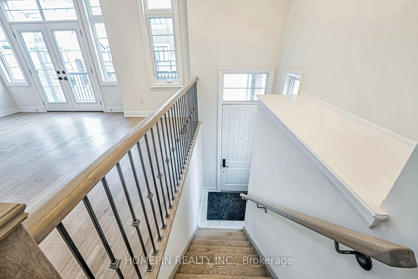 8 Gardeners Lane, Markham, ON L6C 3L5