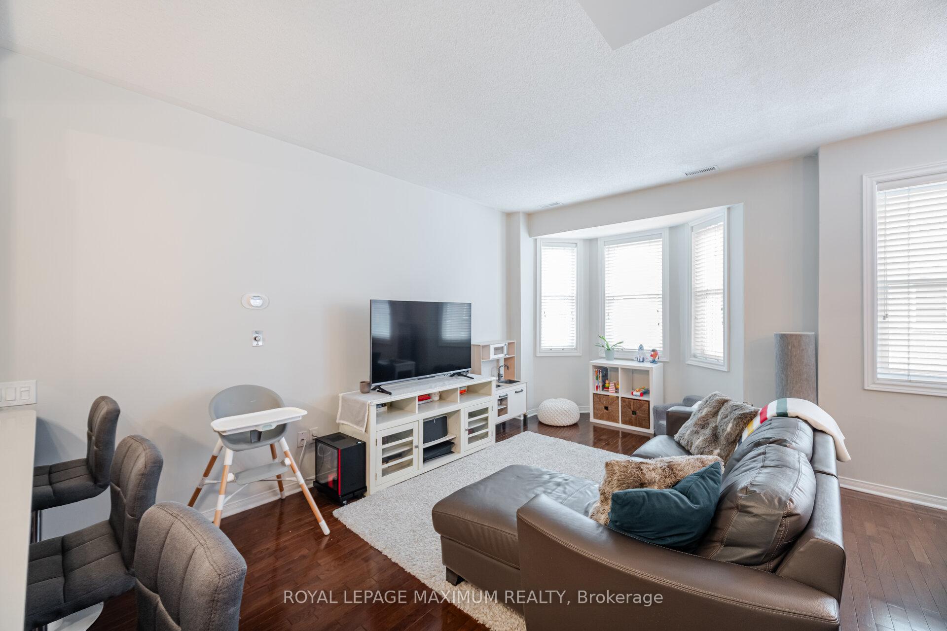 3 Bedrooms Condo at 760 Lawrence, Toronto For sale