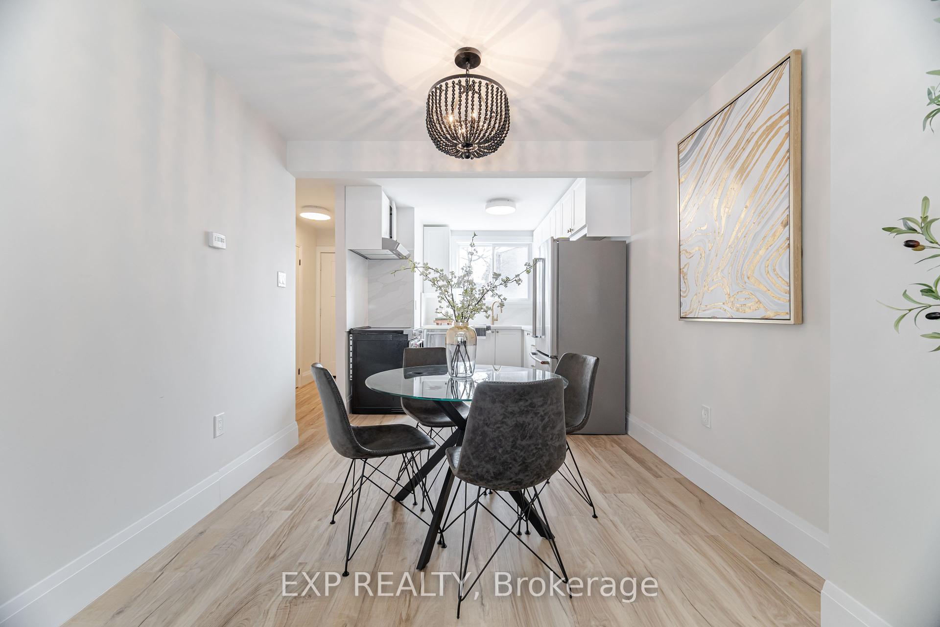 3 Bedrooms Condo at 120 Quigley,  Hamilton For sale