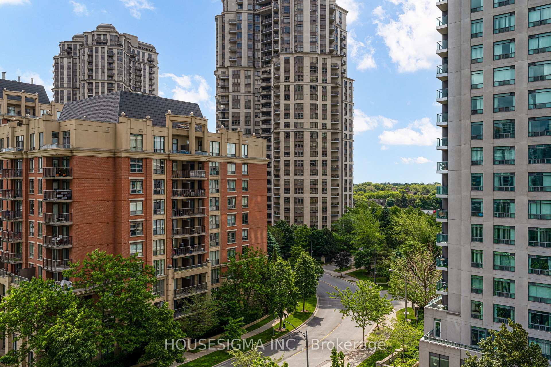 2 Bedrooms Condo at 28 Harrison Garden, Toronto For sale