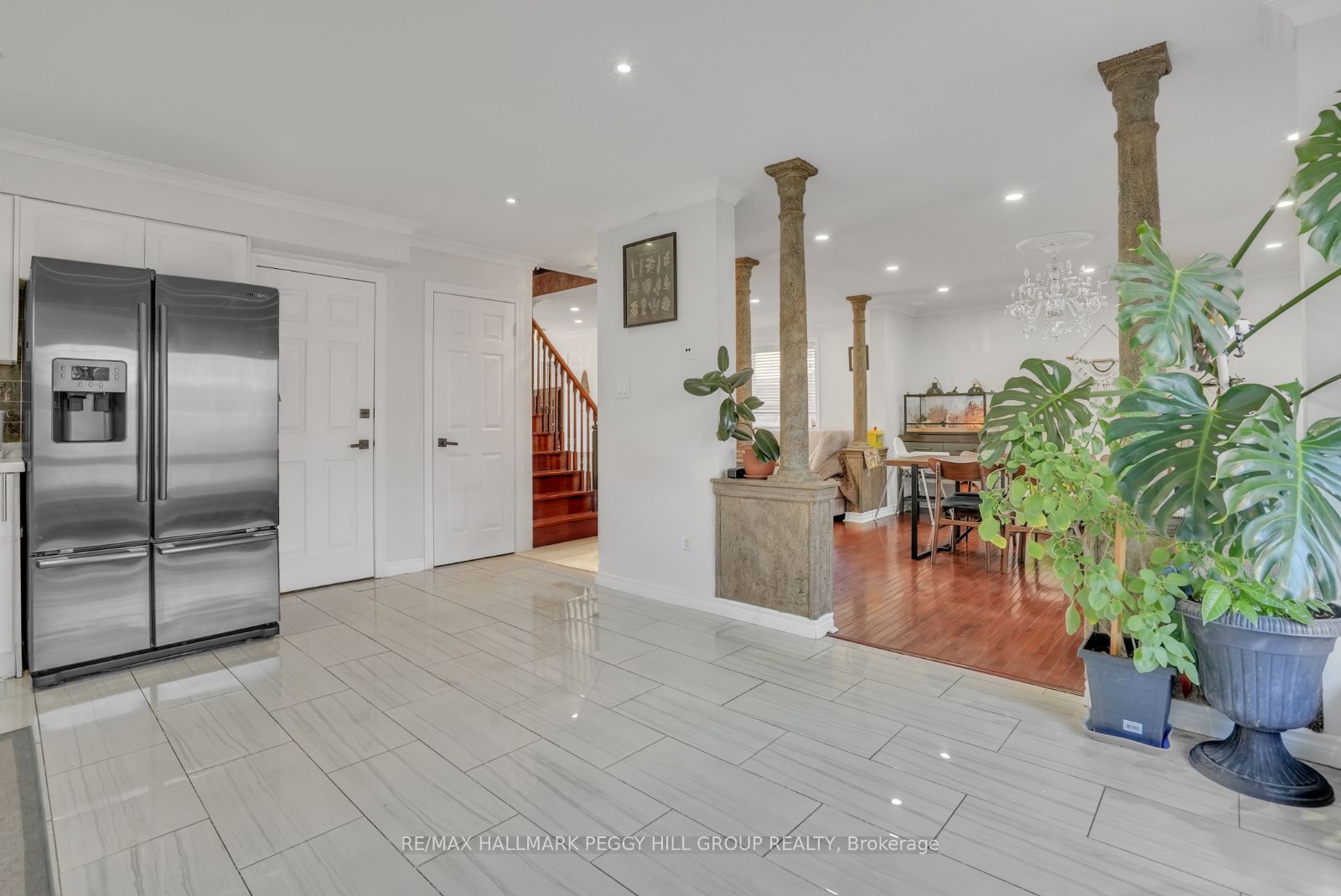 7 Michelle Drive, Barrie, ON L4N 5Y1