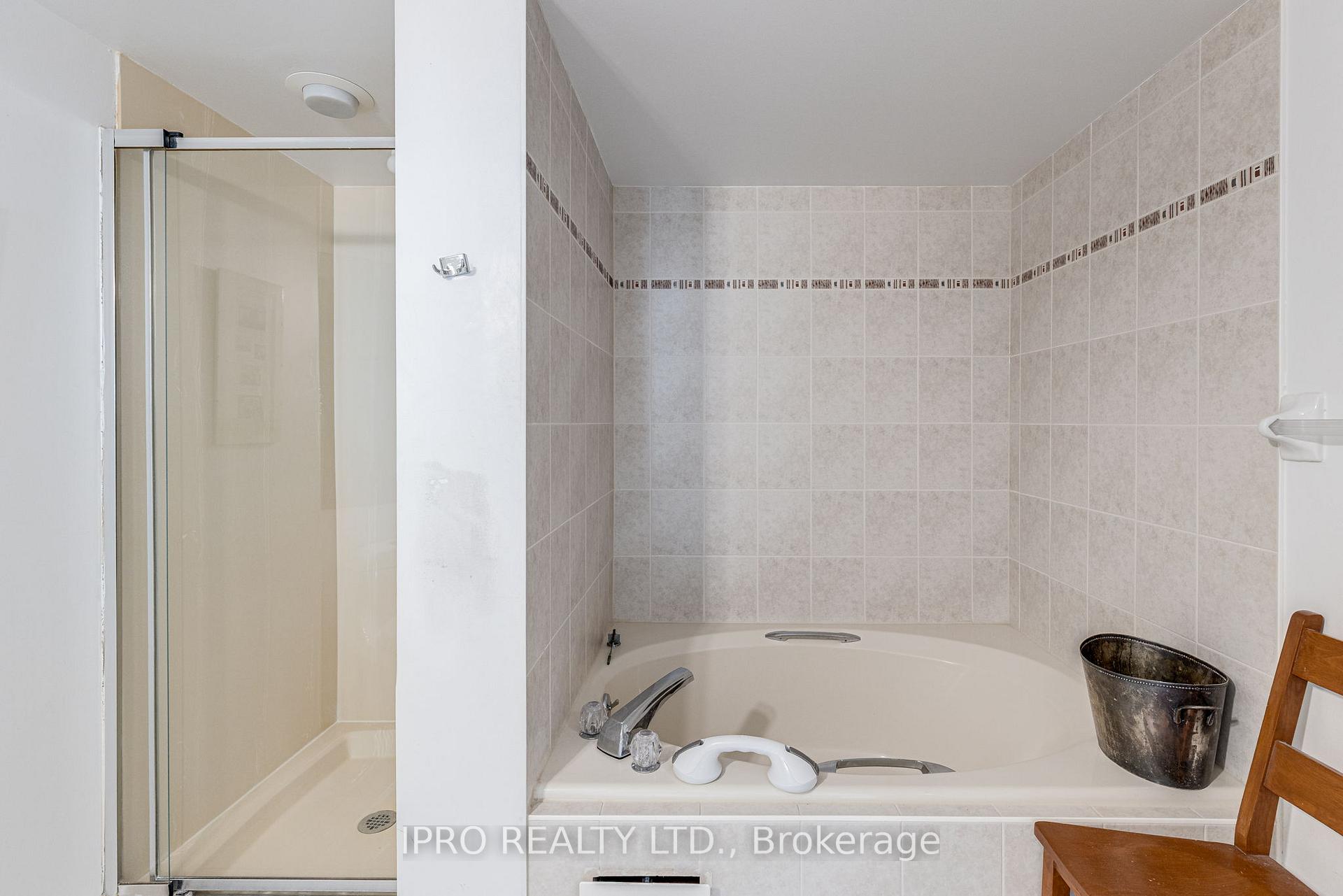 3 Bedrooms Condo at 2269 Lake Shore, Toronto For sale