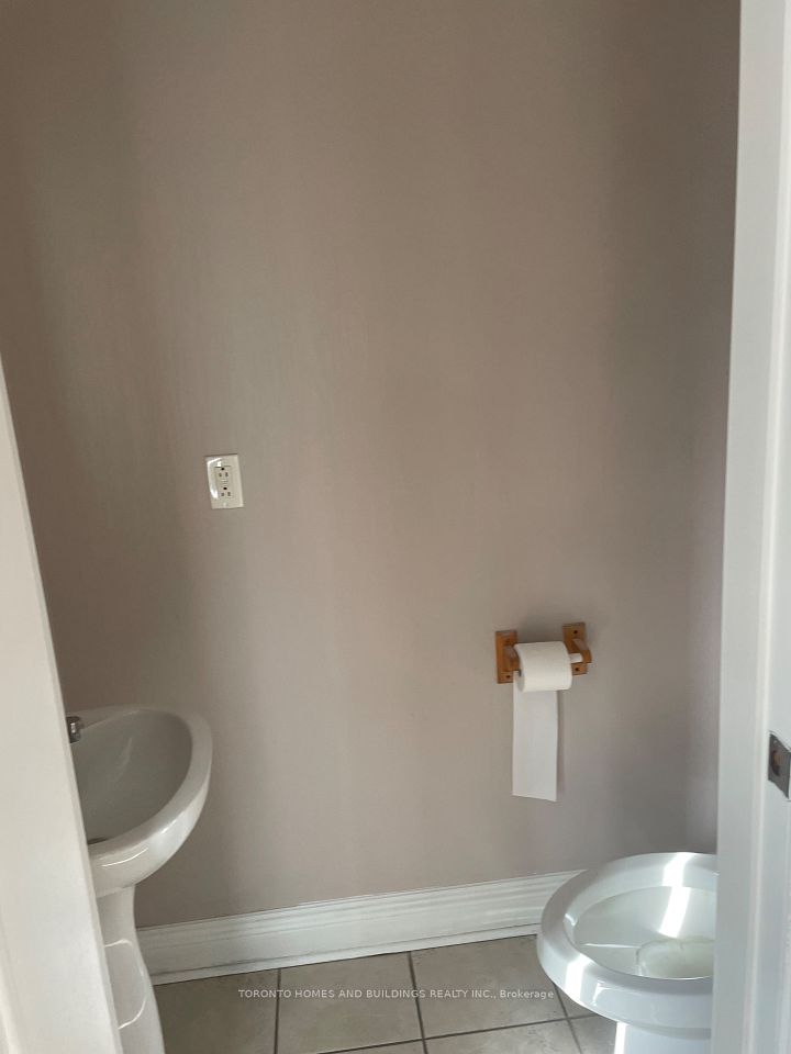 https://trreb-image.ampre.ca/8SEdqRuYkZ2ce0cugRY5lVrzs5Obmt02sQxB74vzGsg/rs:fit:960:960/wm:.5:so:0:50:.4/wmsh:10/wmt:PHNwYW4gZm9yZWdyb3VuZD0nd2hpdGUnIGZvbnQ9JzY4Jz5UT1JPTlRPIEhPTUVTIEFORCBCVUlMRElOR1MgUkVBTFRZIElOQy4sIEJyb2tlcmFnZTwvc3Bhbj4/cb:20241120185735/L3RycmViL2xpc3RpbmdzLzMzLzg1LzUxLzk2L3AvNGU1NDE4N2MtNzM5My00YjhkLWE0ZDAtZTg3OTExYzQyOWUzLmpwZw.jpg