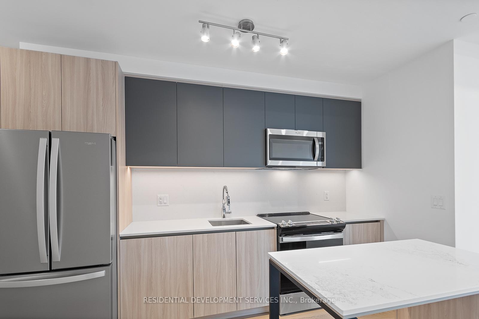 3 Bedrooms Condo at 15 Maryport Ave,  Toronto For sale