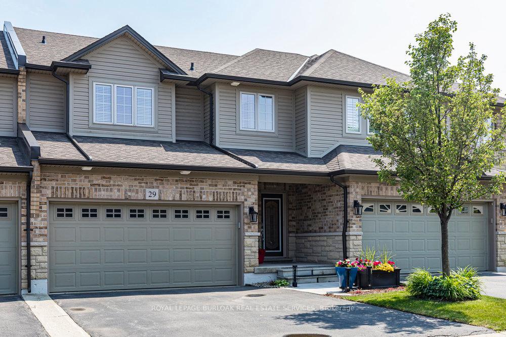 3 Bedrooms Condo at 441 Stonehenge, Hamilton For sale