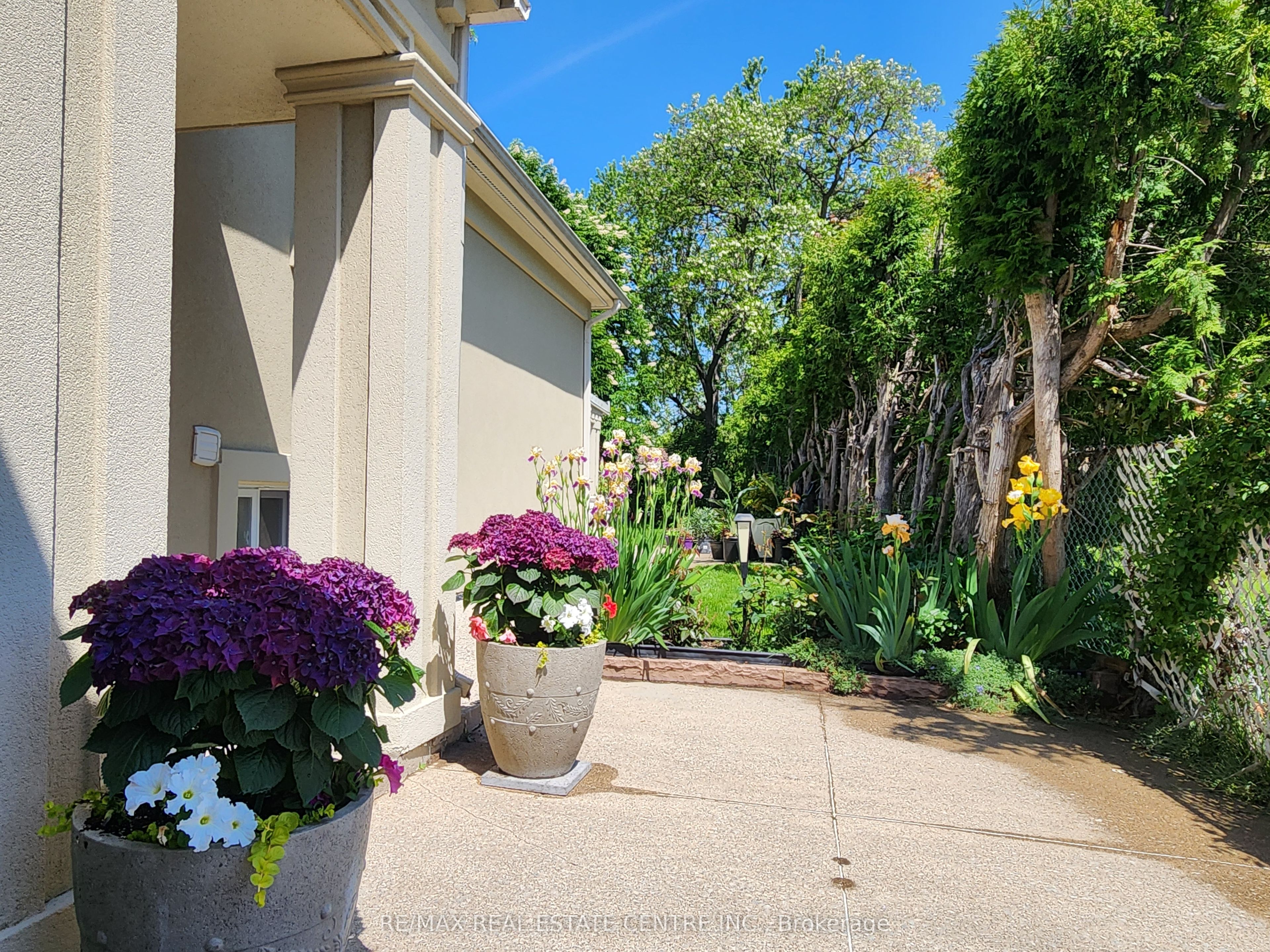 44 Burwick Avenue, Vaughan, ON L4L 1J7