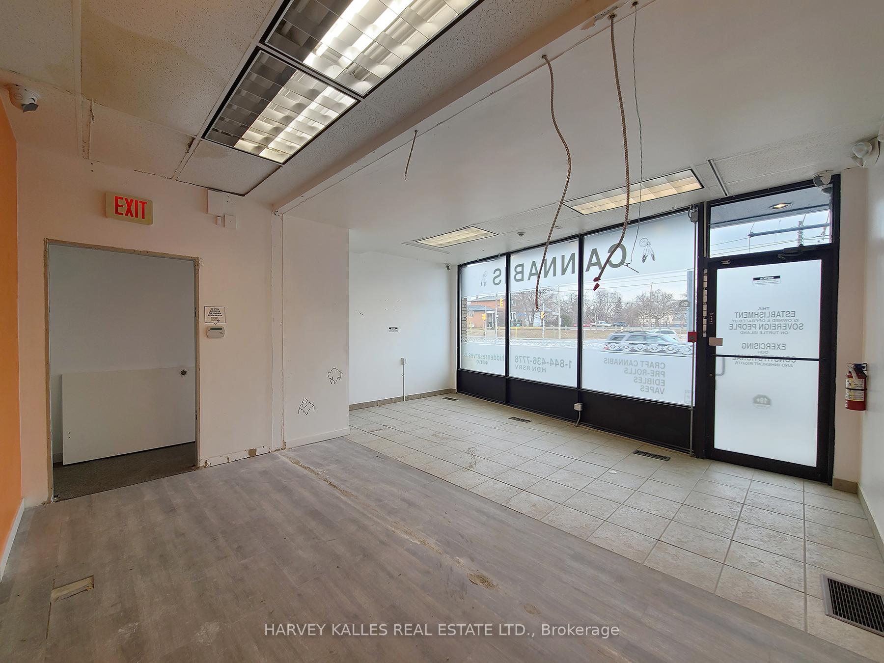 3813 Lake Shore Boulevard W retail