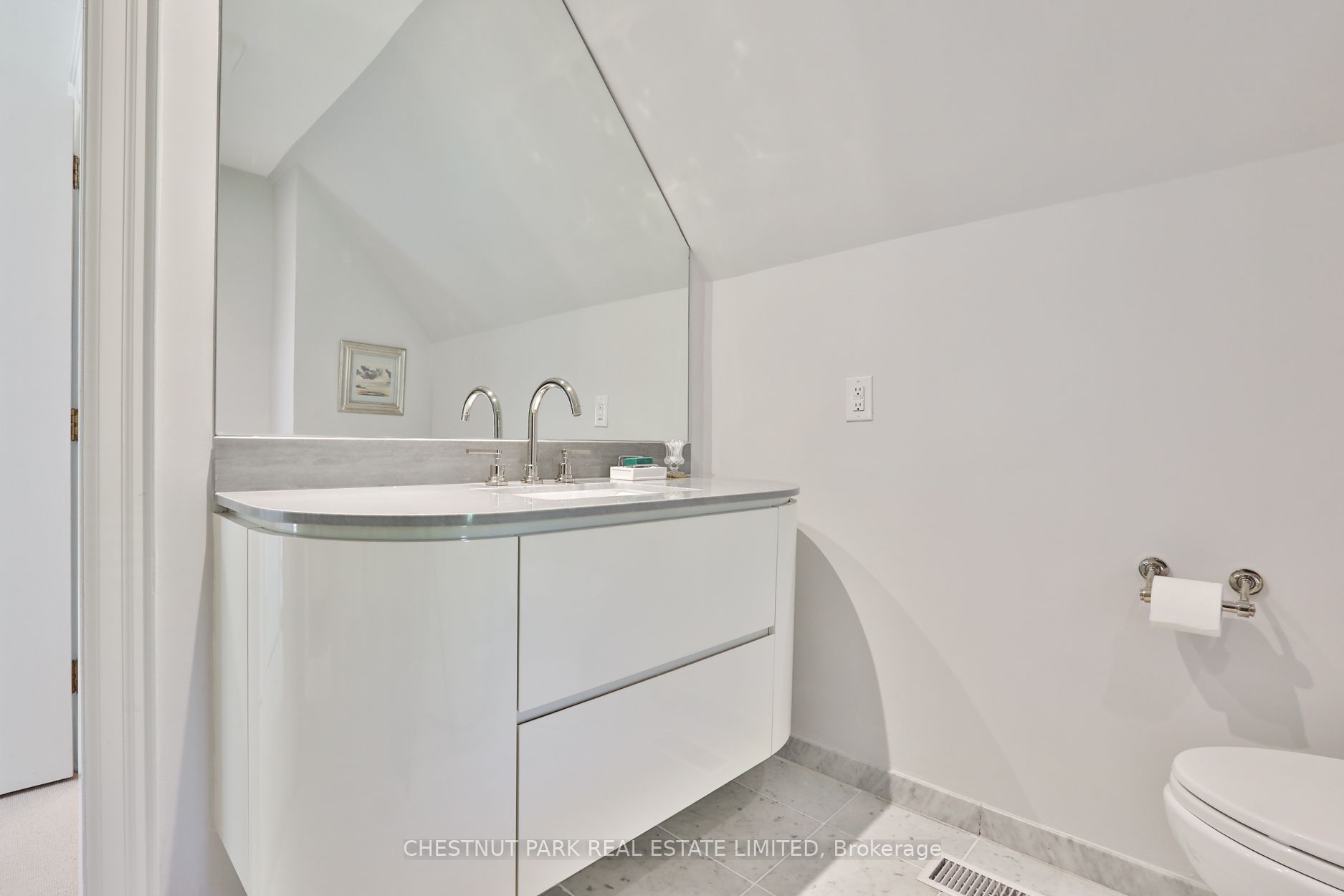 89 Elm Avenue, #2-W