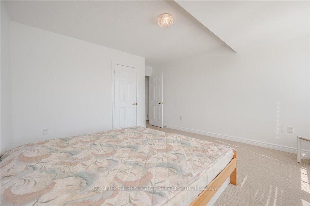 3 Bedrooms Condo at 1267 Dorval, Oakville For sale