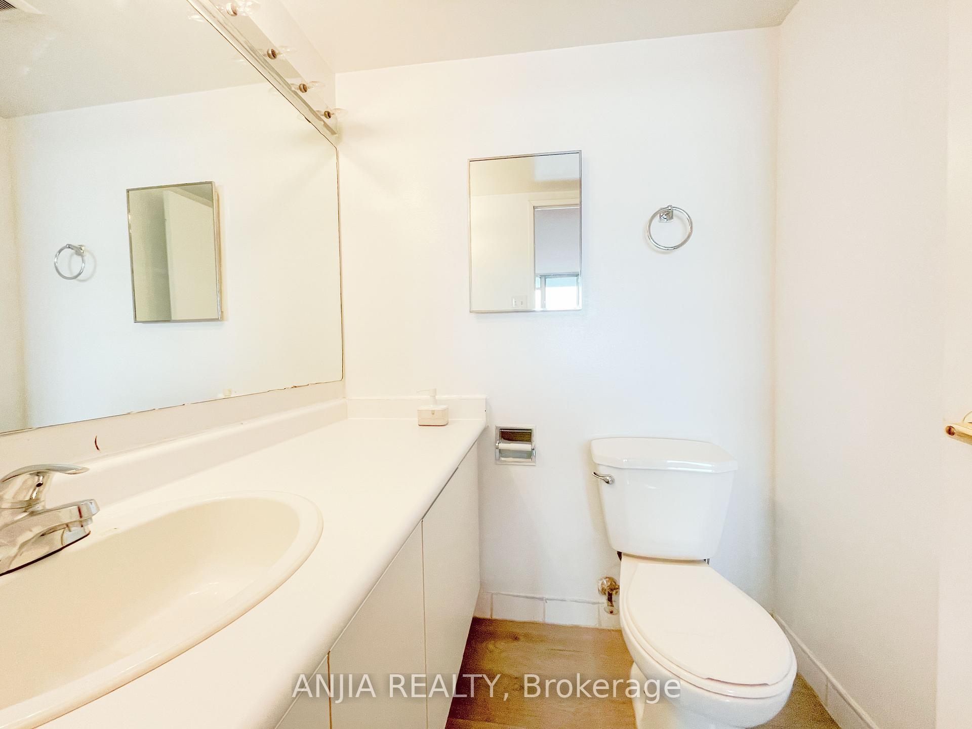 2 Bedrooms Condo at 300 Alton Towers,  Toronto For sale