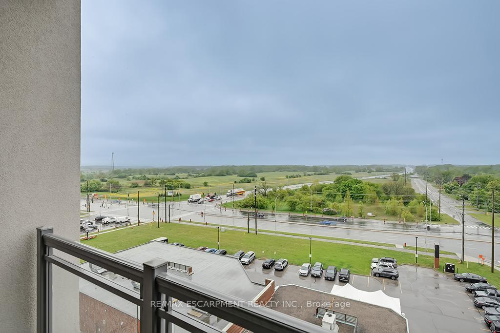 1 Bedroom Condo at 2486 Old Bronte, Oakville For sale