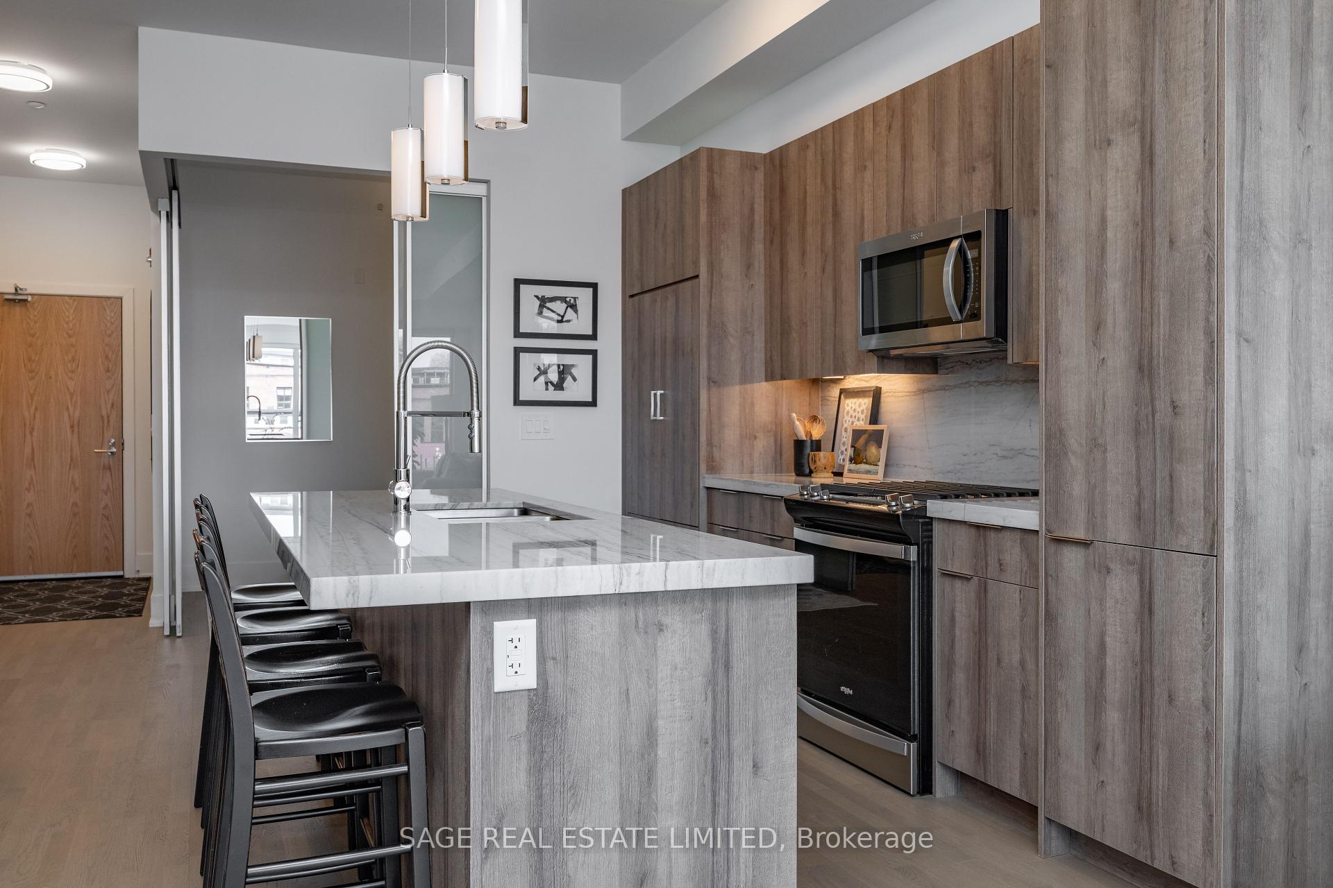 2 Bedrooms Condo at 495 Logan, Toronto For sale
