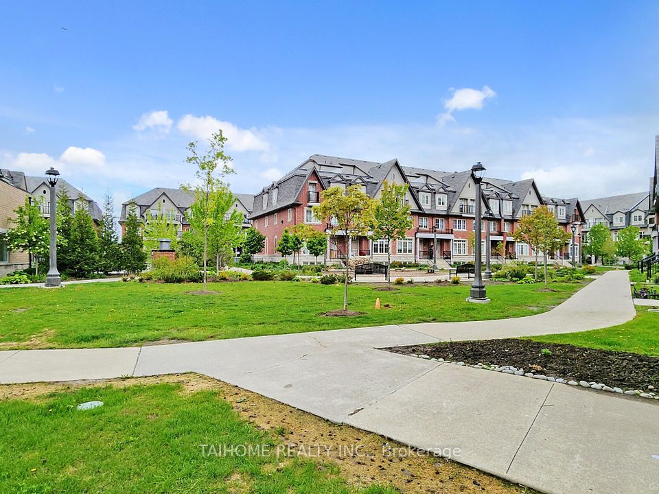8 Eaton Park