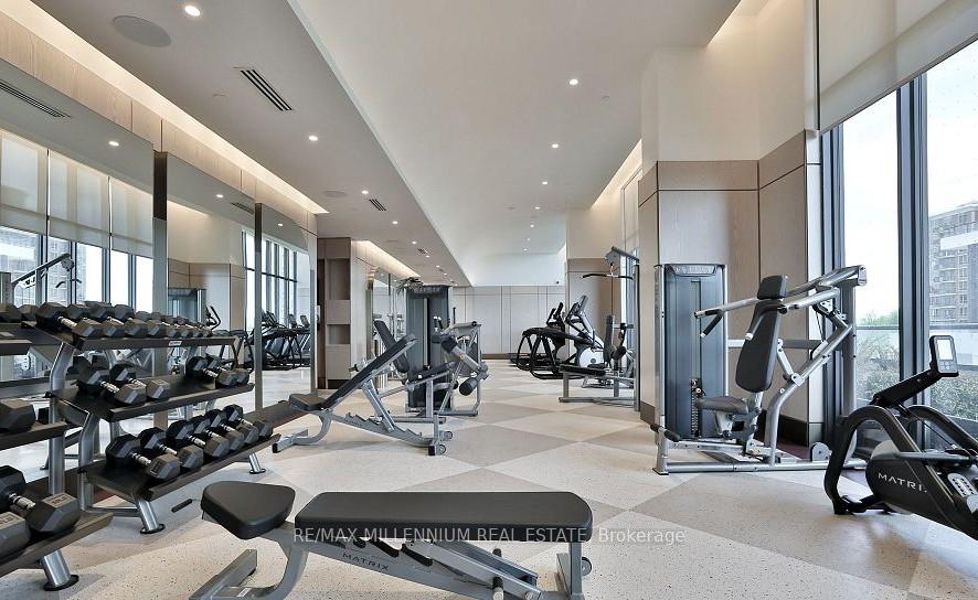 1 Bedroom Condo at 10 Inn on the park, Toronto For sale