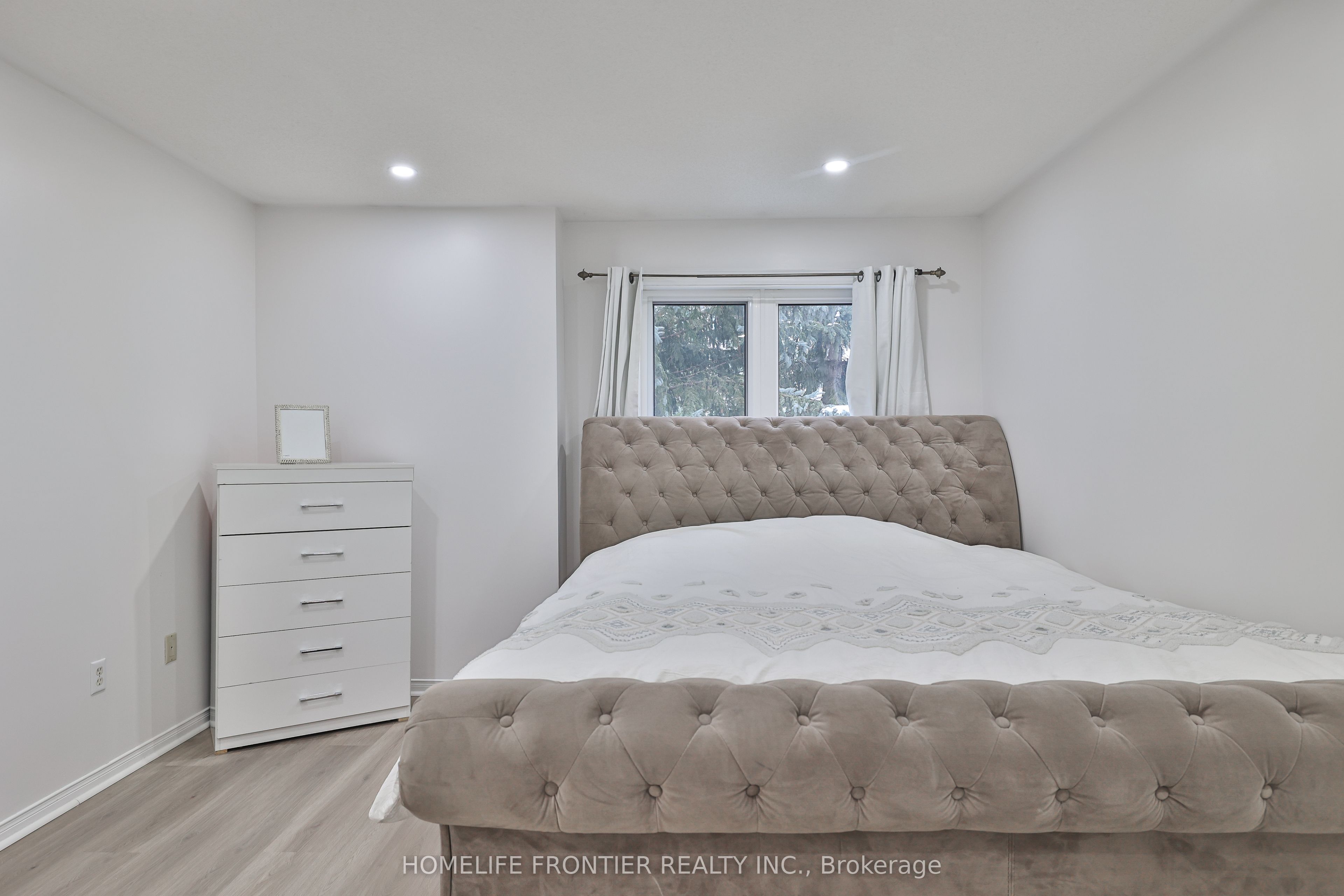 735 New Westminster Drive, #93
