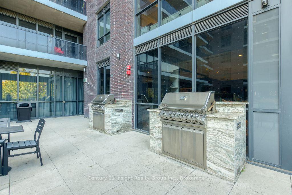 1 Bedroom Condo at 10 Gibbs,  Toronto For sale