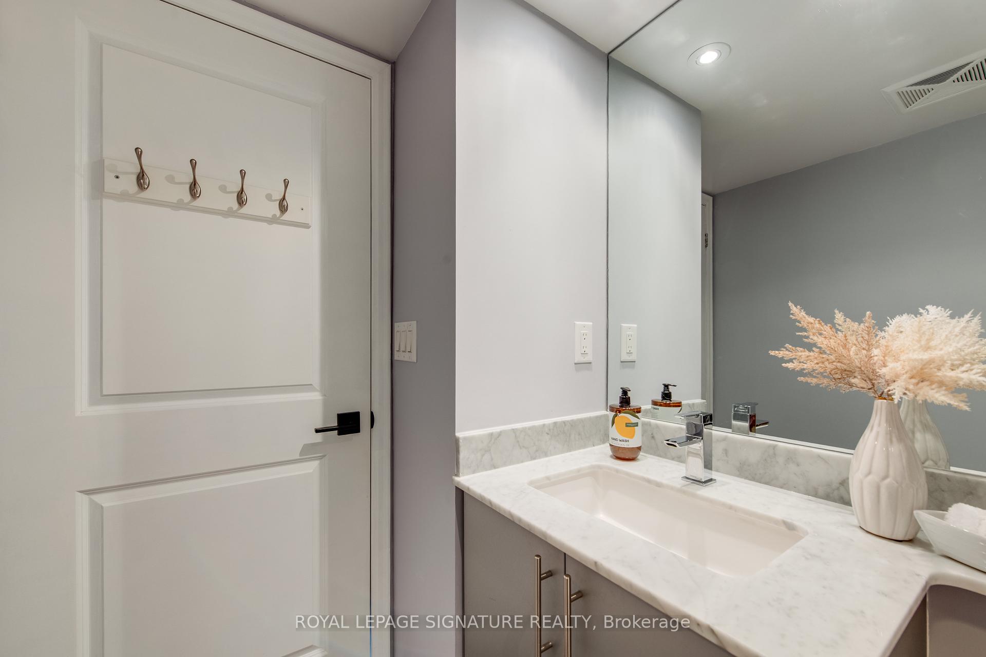 2 Bedrooms Condo at 125 Western Battery, Toronto For sale