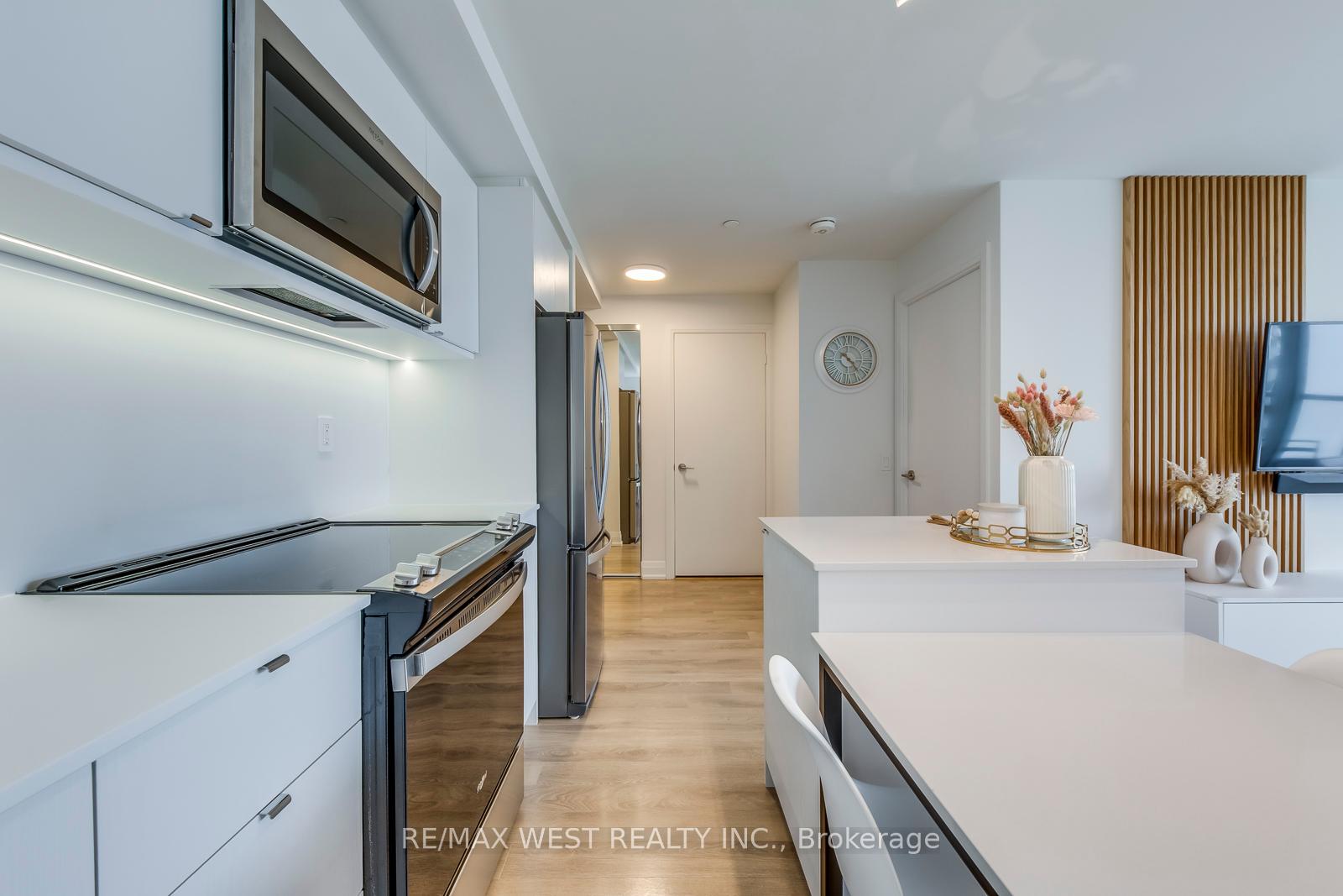 3 Bedrooms Condo at 1461 Lawrence, Toronto For sale