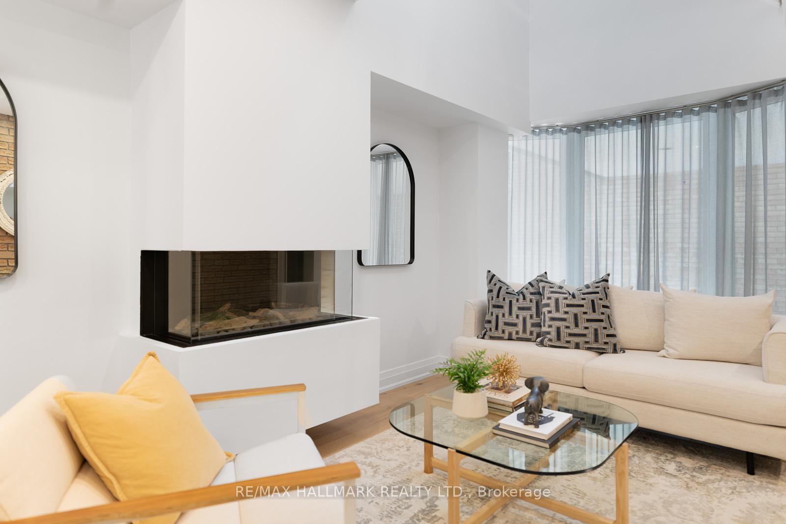 4 Bedrooms Condo at 95 Summerhill, Toronto For sale