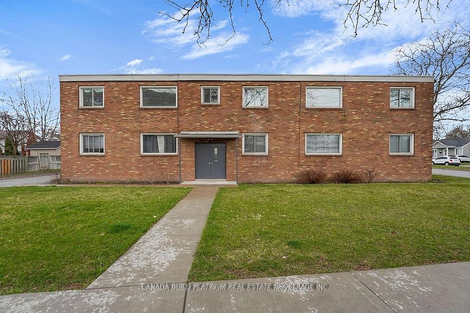 1985 College Avenue, Windsor, ON N9B 1M5