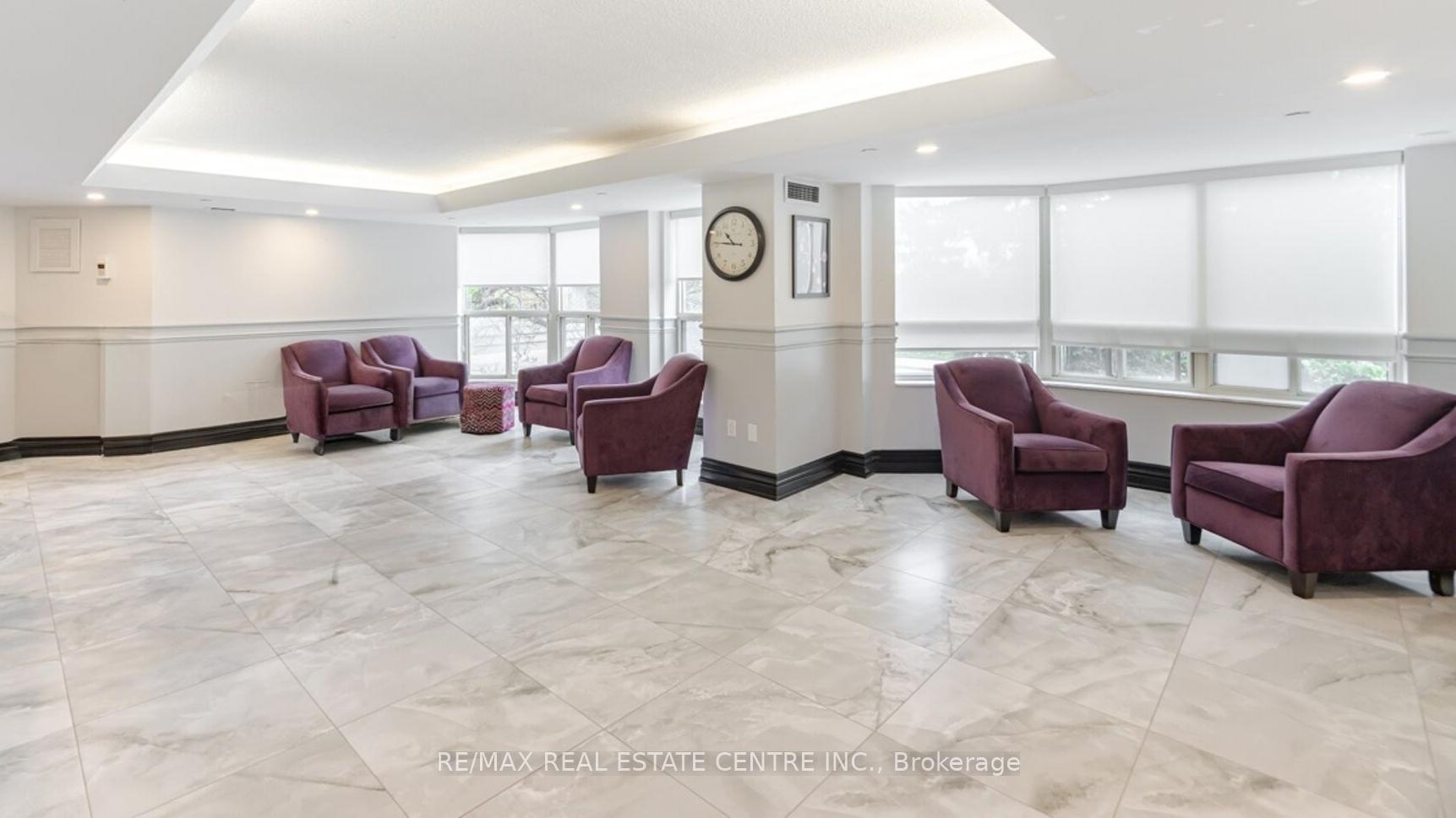3 Bedrooms Condo at 335 Webb, Mississauga For sale