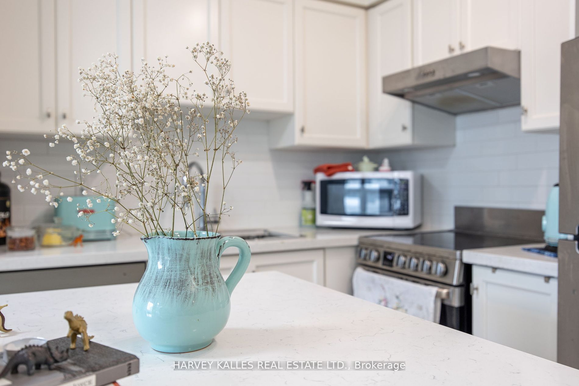43 Eglinton Avenue E 1201
