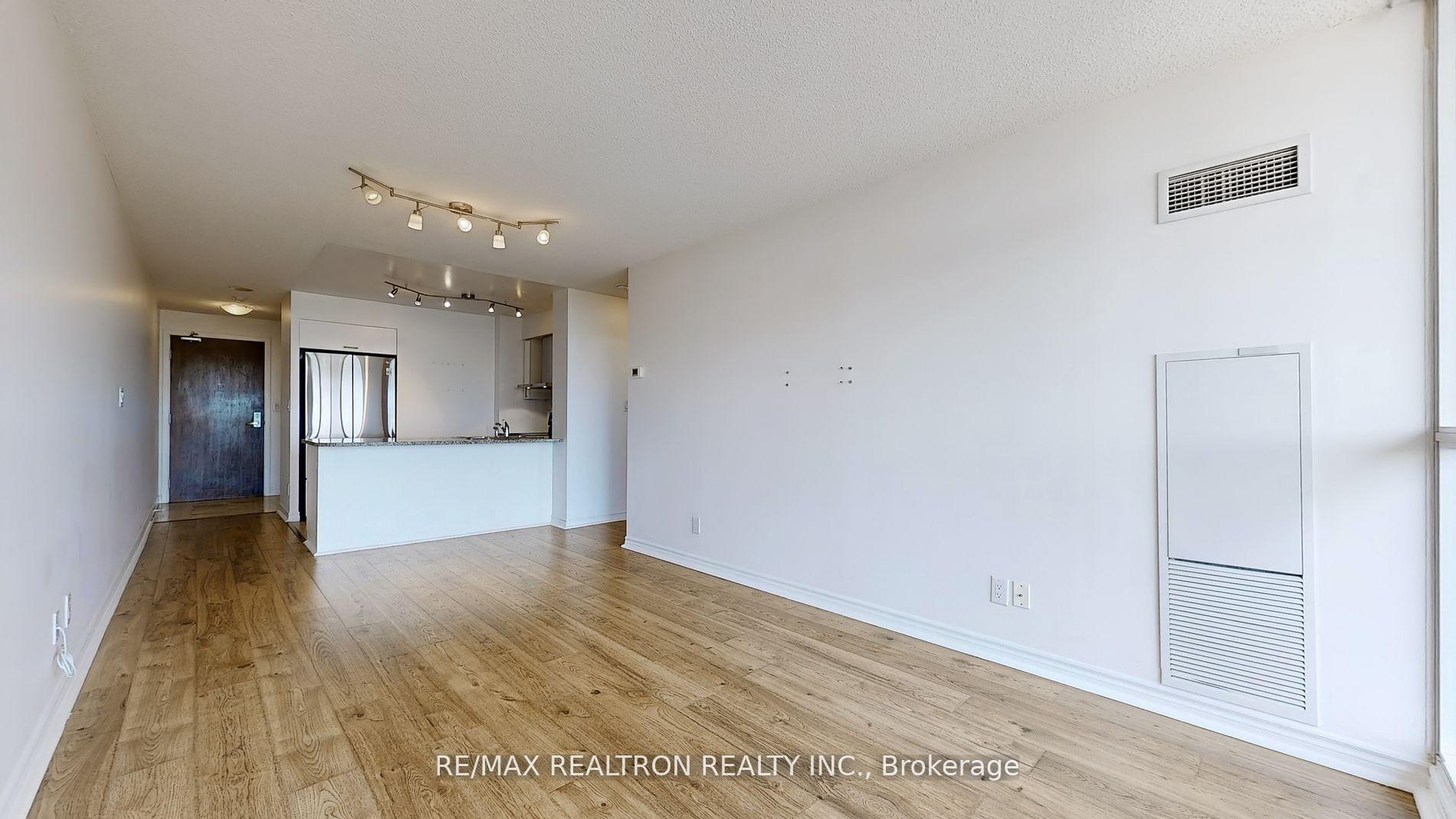 1 Bedroom Condo at 35 Hollywood, Toronto For sale