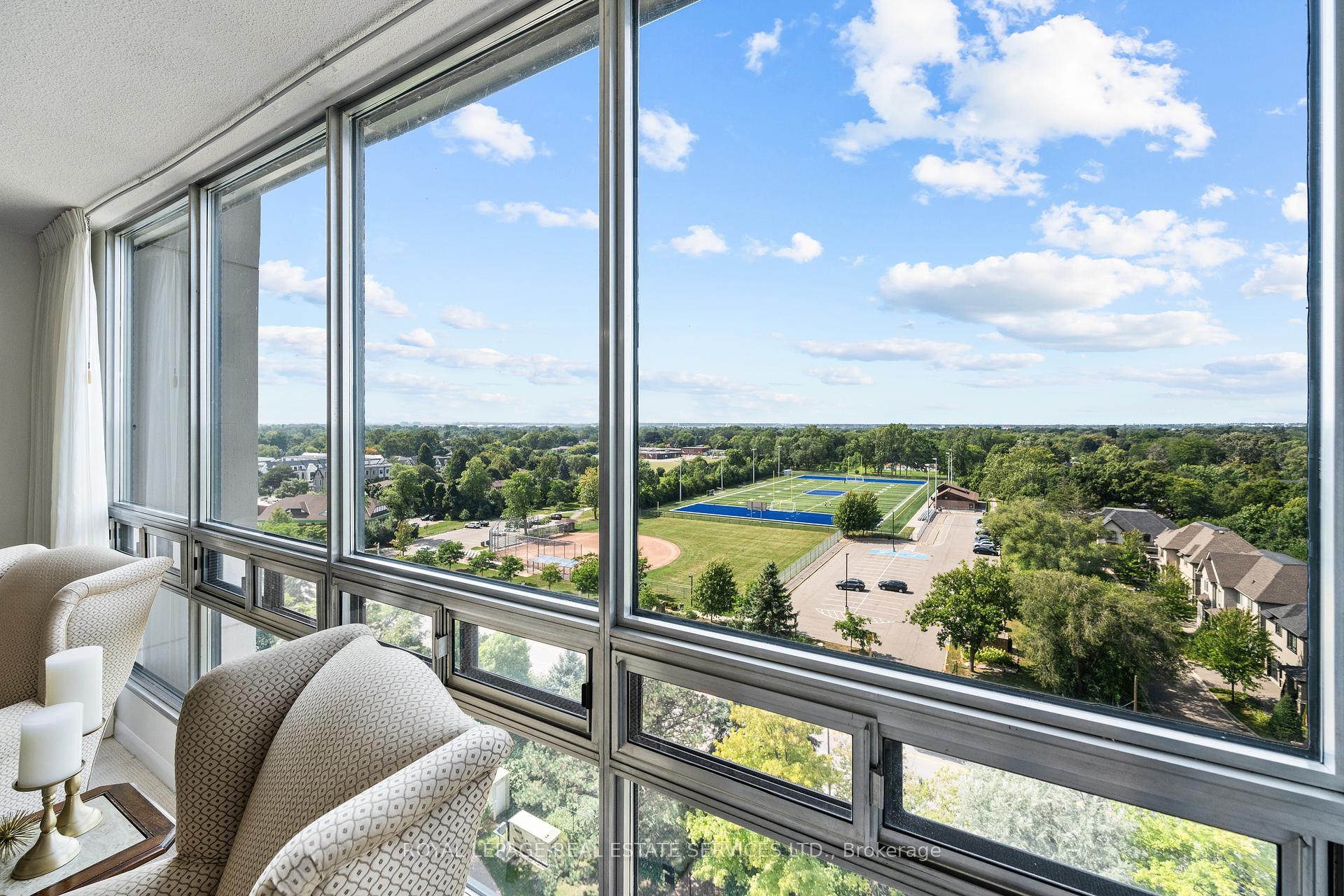 2 Bedrooms Condo at 2185 Marine,  Oakville For sale