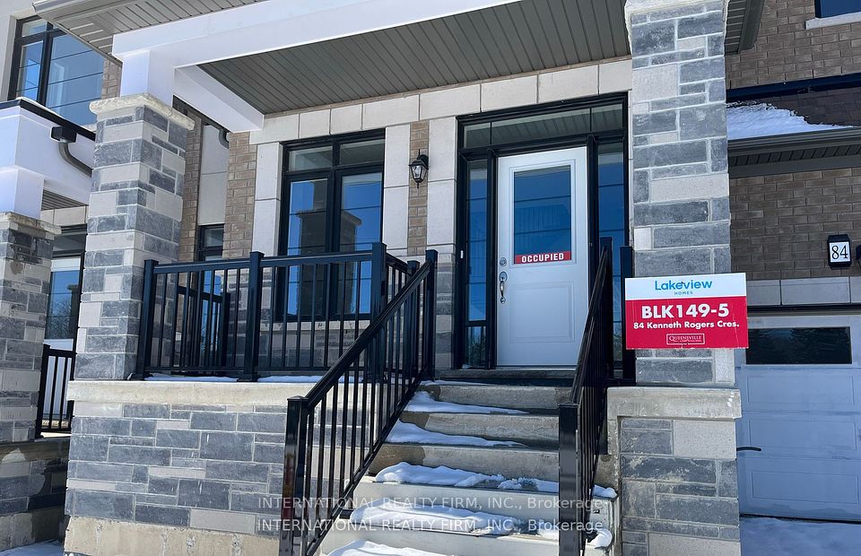 84 Kenneth Rogers Crescent, East Gwillimbury, ON L0G 1R0