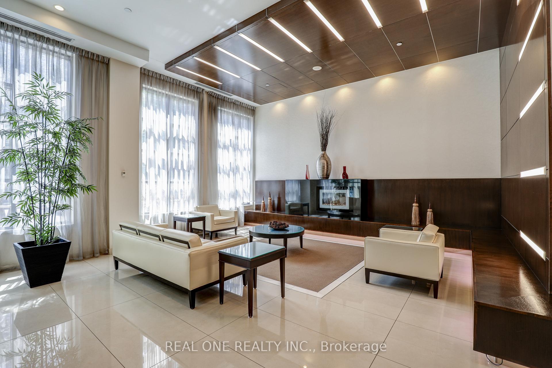 2 Bedrooms Condo at 500 Doris, Toronto For sale