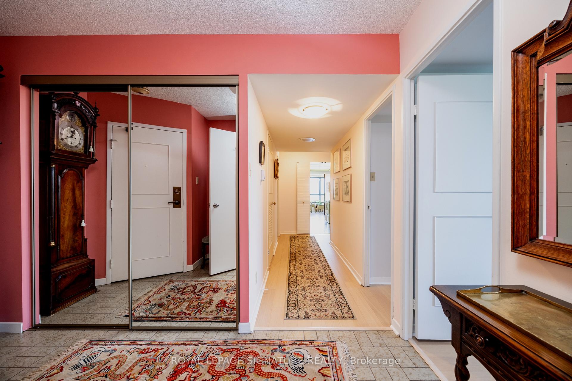 3 Bedrooms Condo at 1300 Bloor, Mississauga For sale