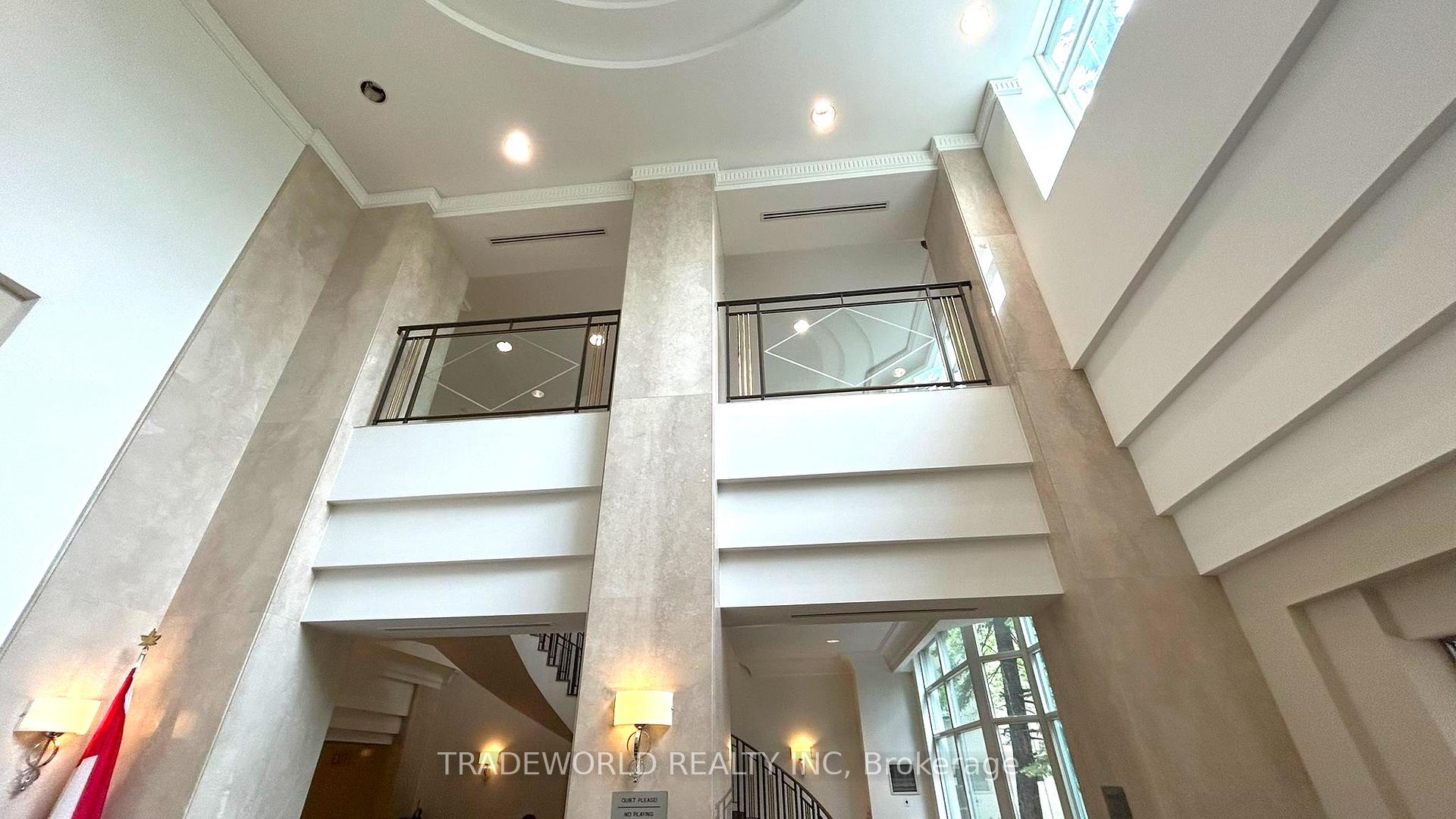 2 Bedrooms Condo at 68 Corporate, Toronto For sale