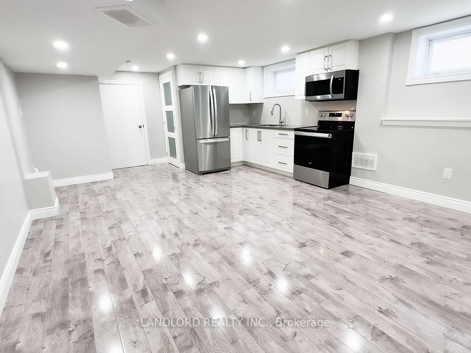 27 Ray Avenue