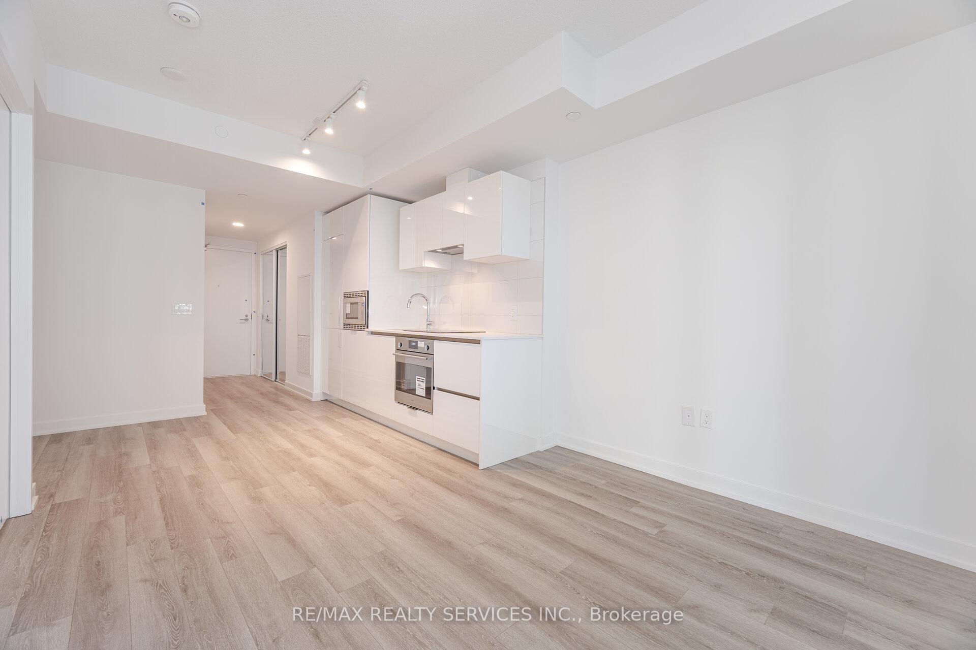 1 Bedroom Condo at 230 Simcoe, Toronto For sale