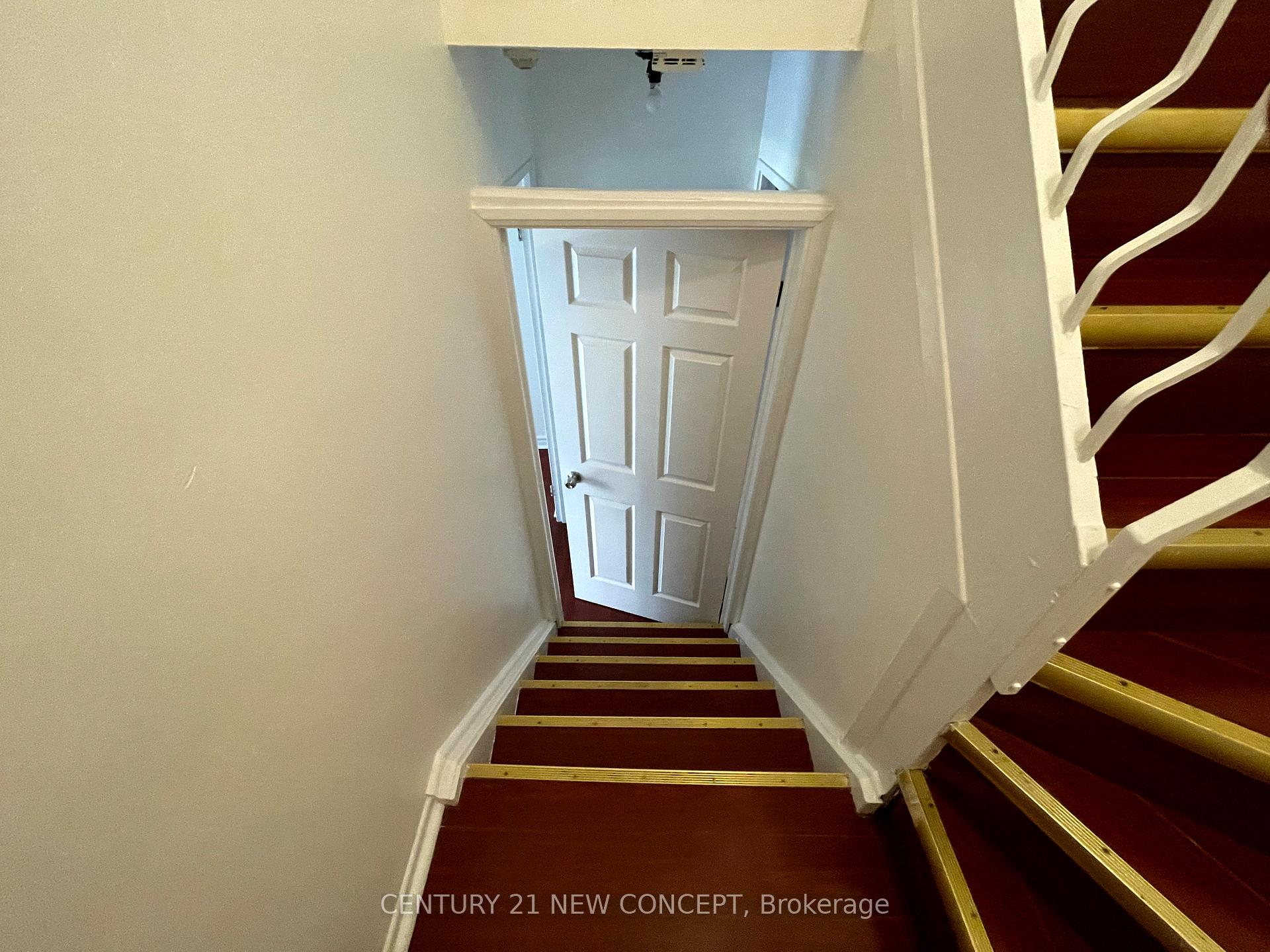 5 Bedrooms Condo at 165 Cherokee, Toronto For sale