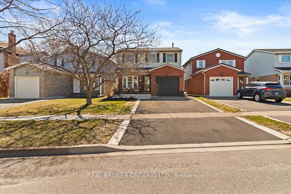 2257 Silverbirch