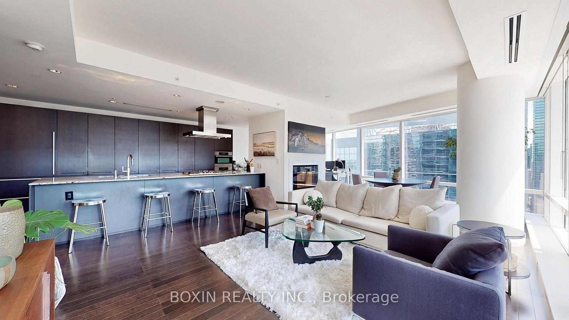 2 Bedrooms Condo at 180 University,  Toronto For sale