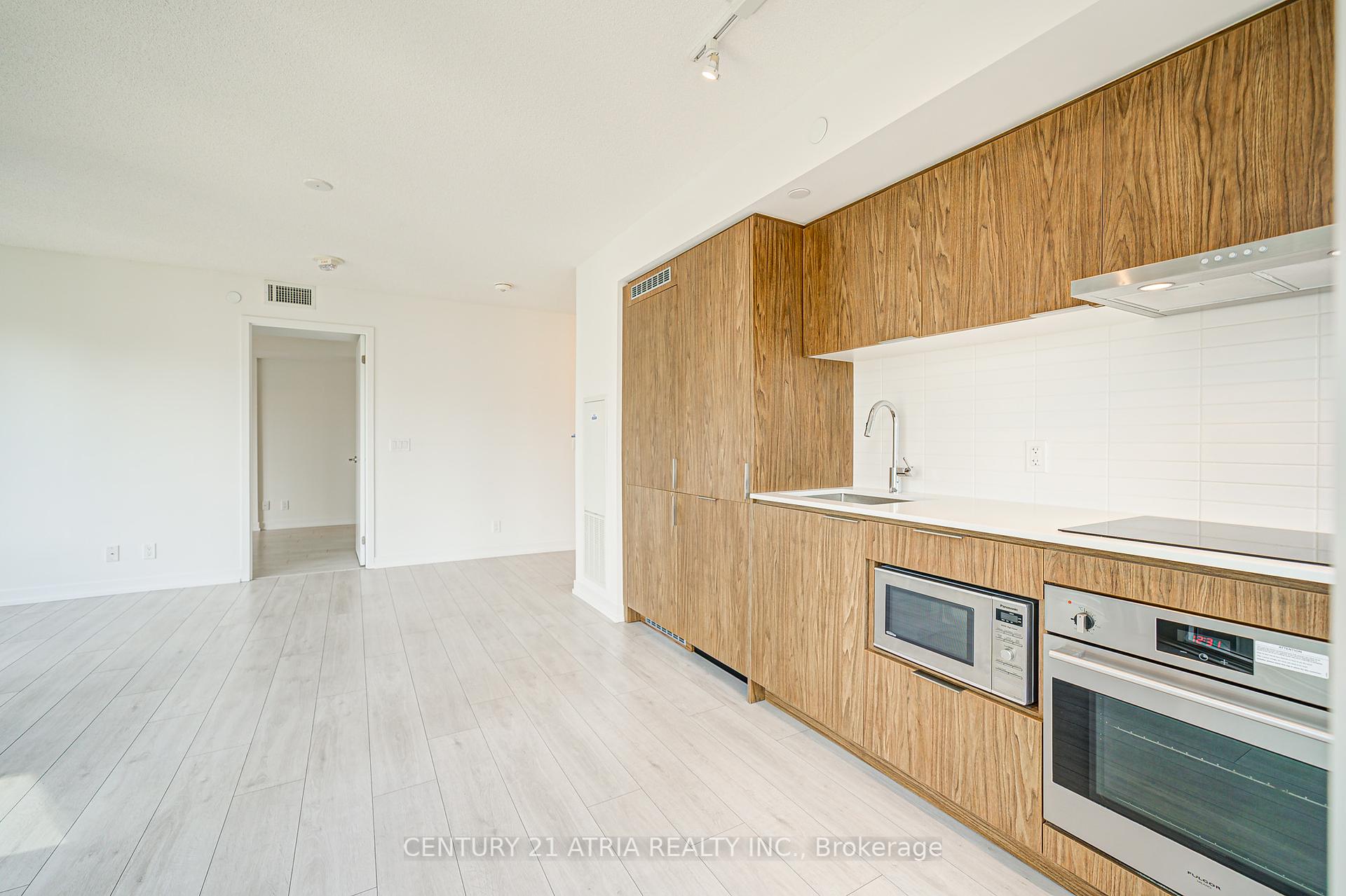 2 Bedrooms Condo at 60 Shuter, Toronto For sale