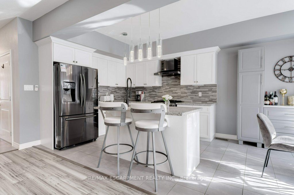 98 Shoreview Place, #12