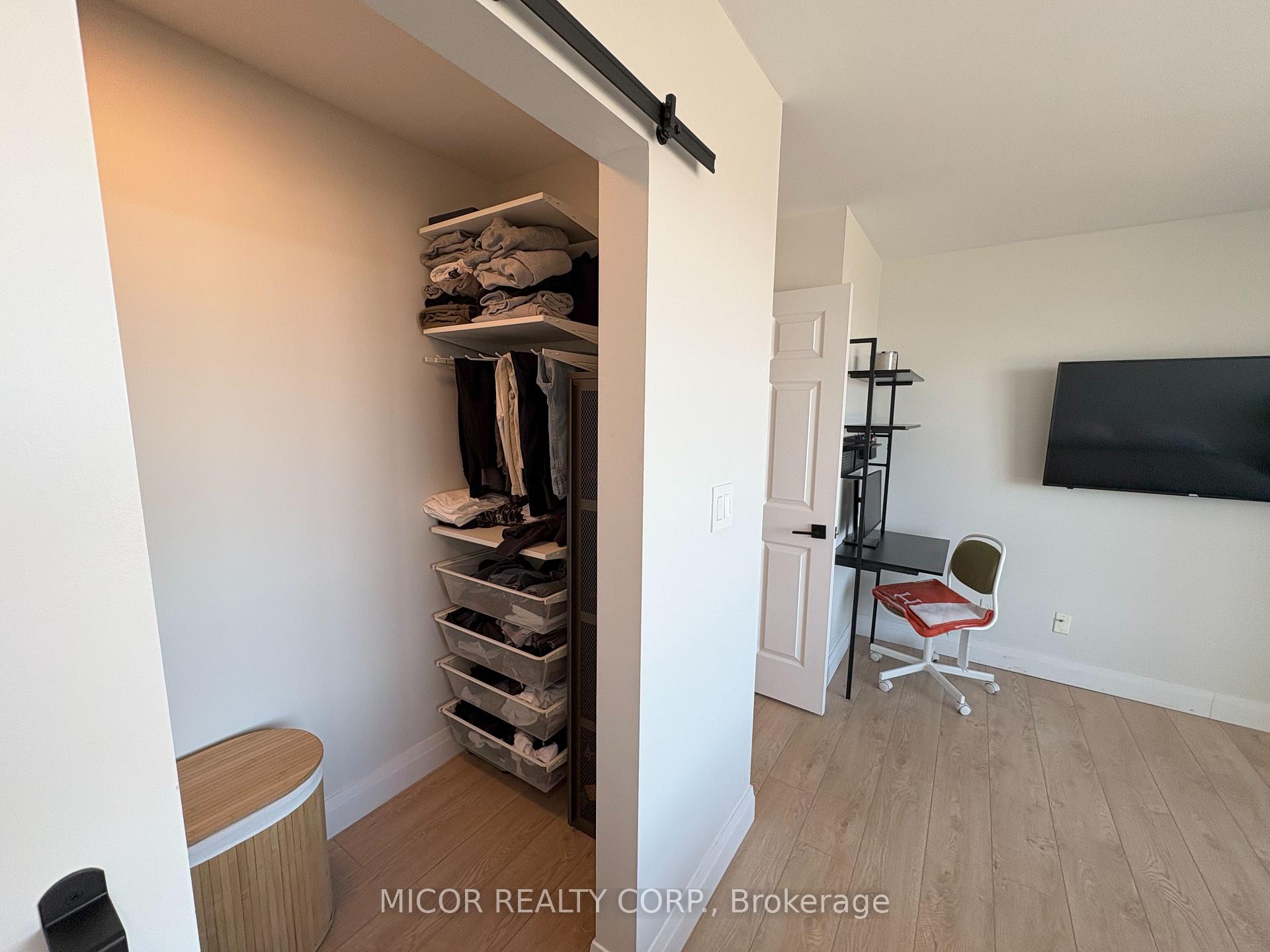 1 Bedroom Condo at 190 Manitoba,  Toronto For sale