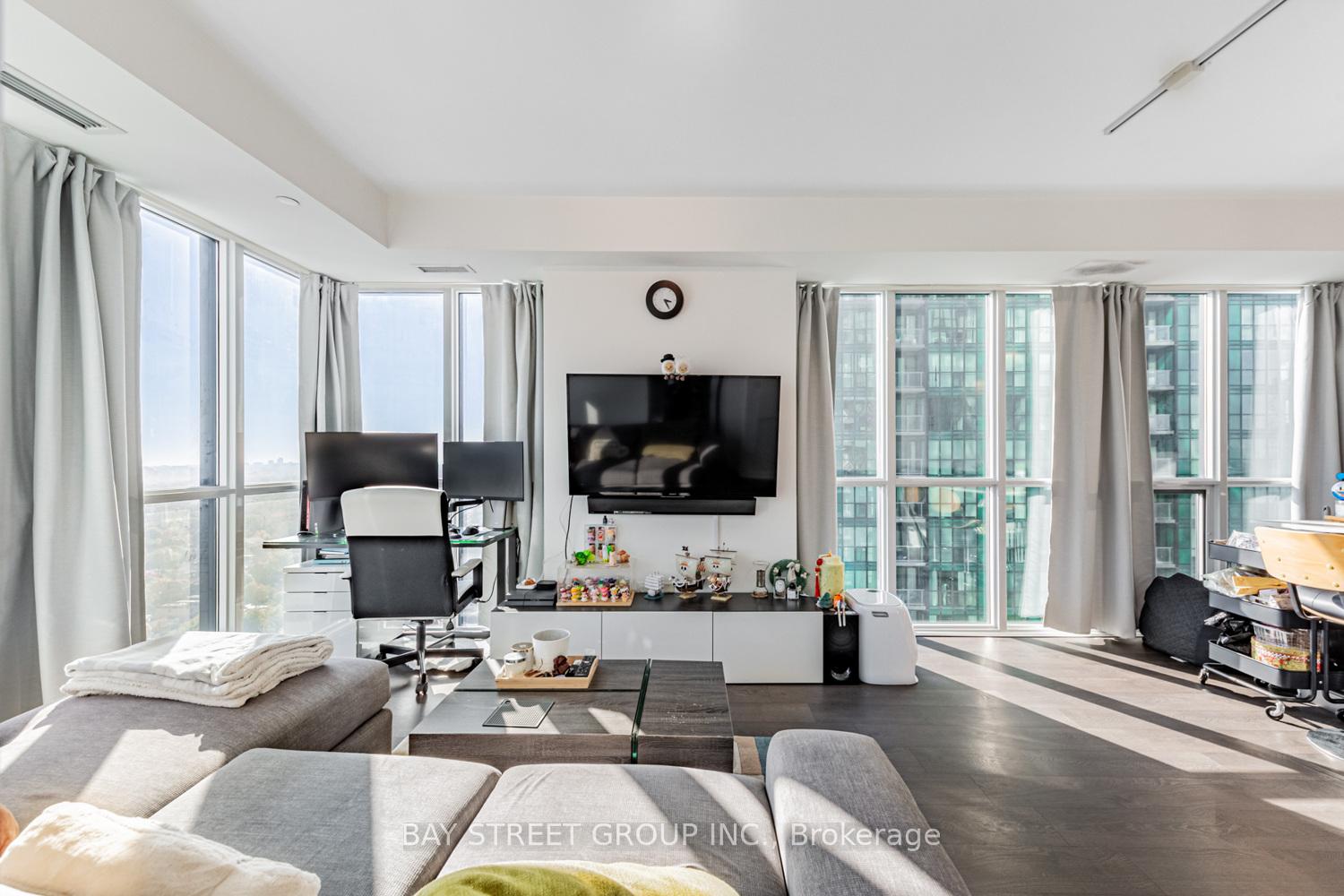 3 Bedrooms Condo at 9 Bogert, Toronto For sale