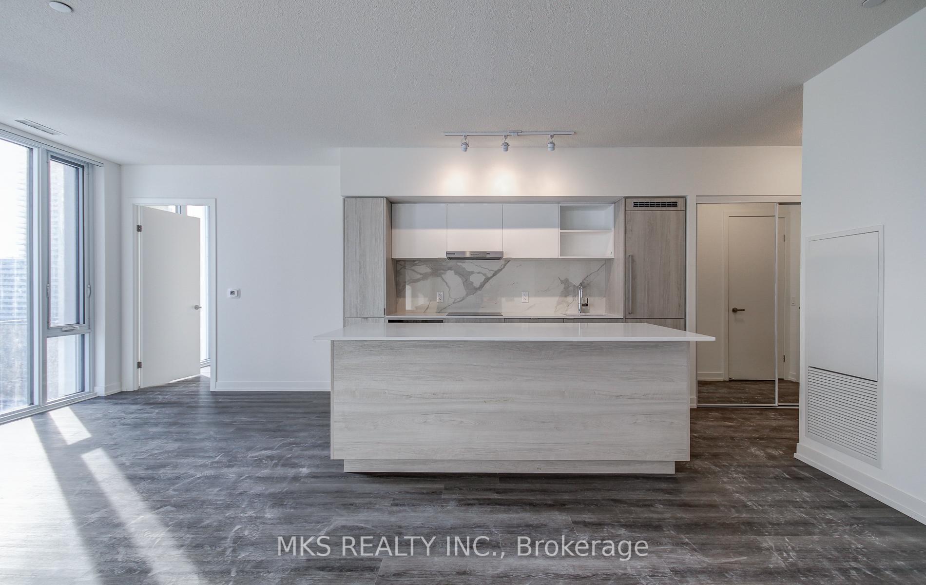 3 Bedrooms Condo at 138 Downes,  Toronto For sale