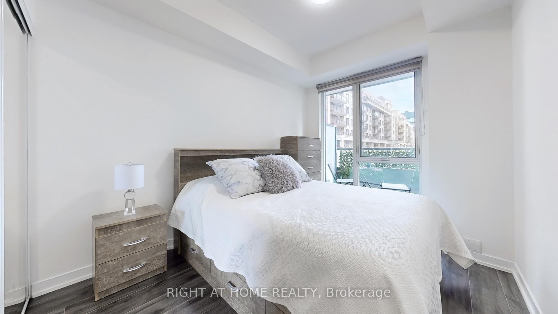 2 Bedrooms Condo at 18 Rean,  Toronto For sale