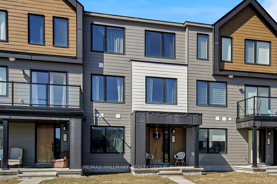 92 Kyanite Lane, Barrhaven, ON K2J 7B4