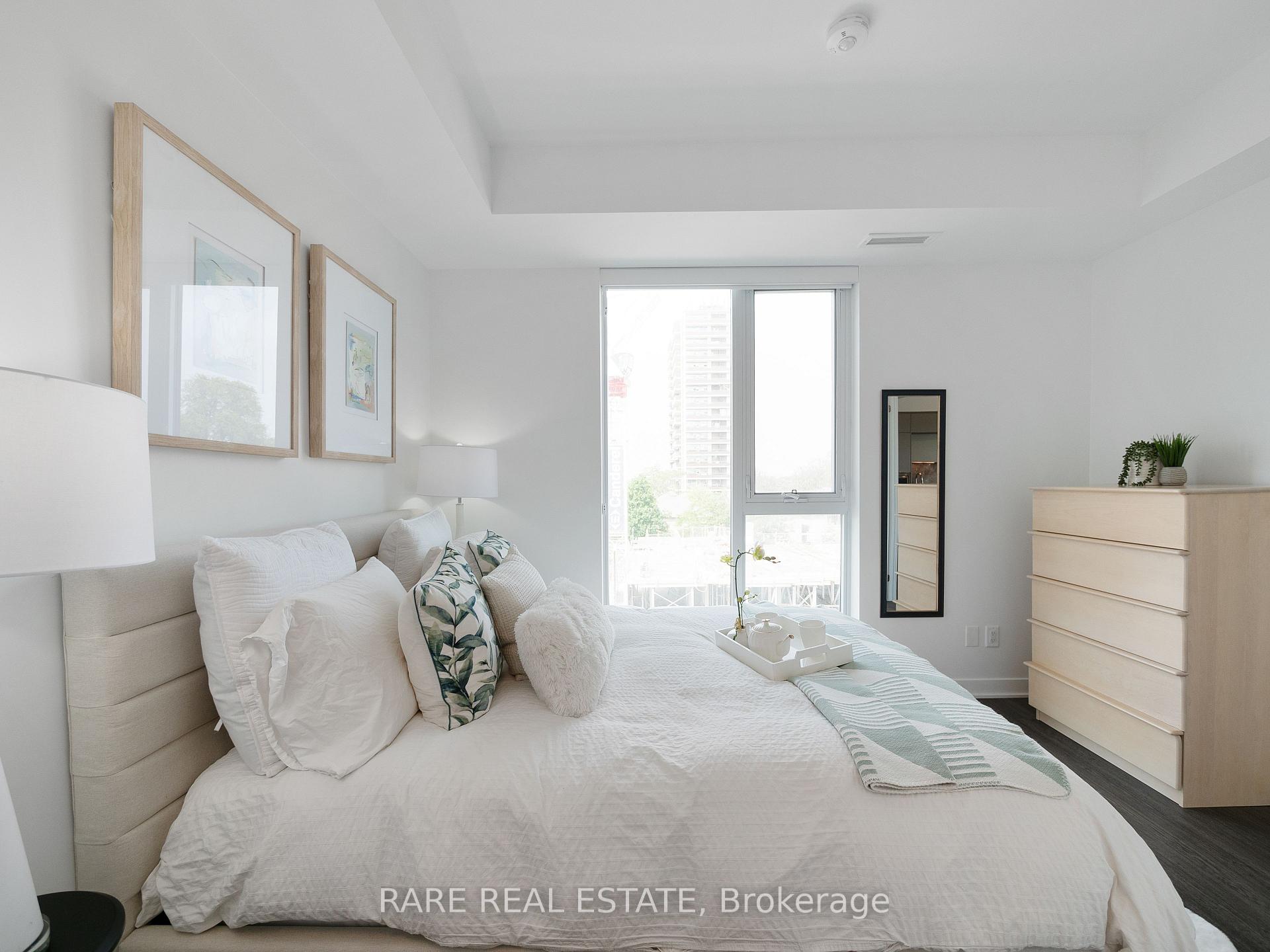3 Bedrooms Condo at 185 Alberta, Toronto For sale