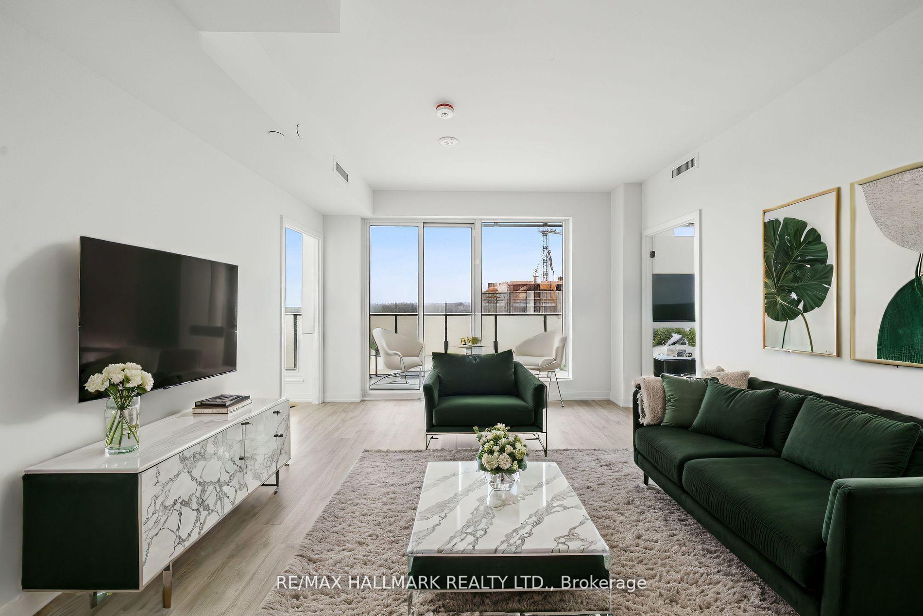 2 Bedrooms Condo at 7 Golden Lion,  Toronto For sale