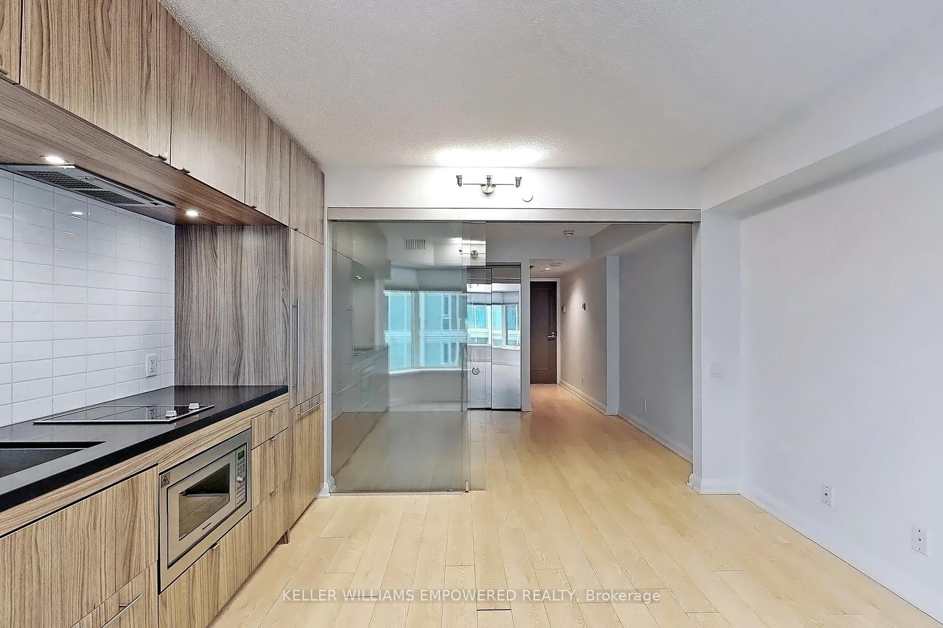 1 Bedroom Condo at 155 Yorkville,  Toronto For sale