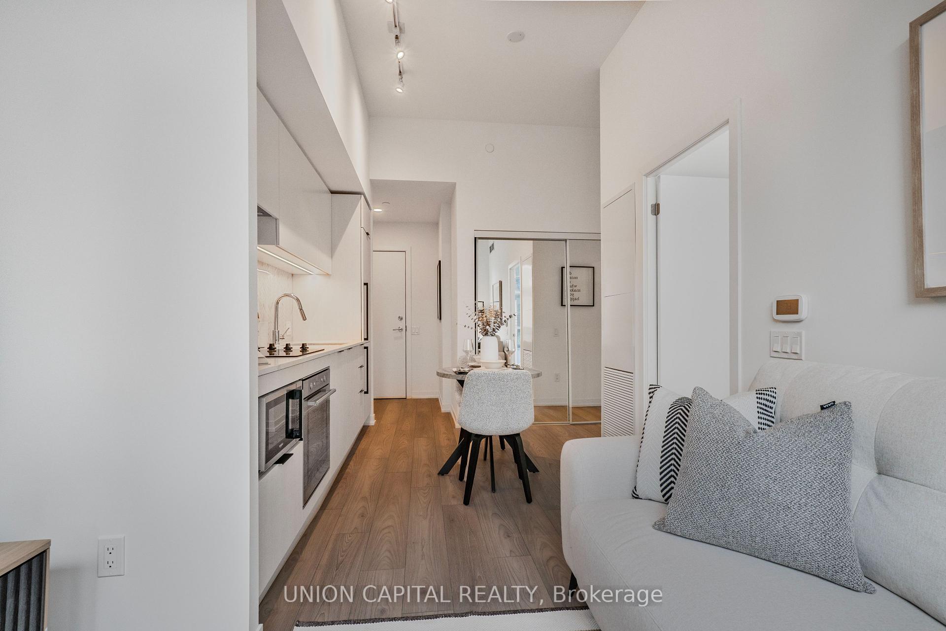 1 Bedroom Condo at 82 Dalhousie,  Toronto For sale