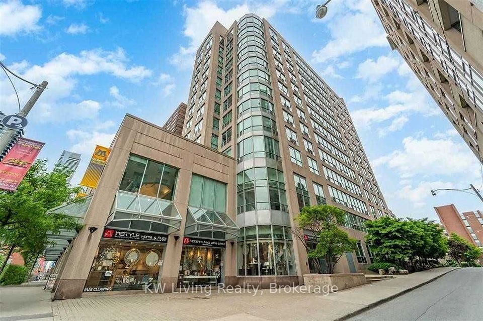 942 Yonge Street